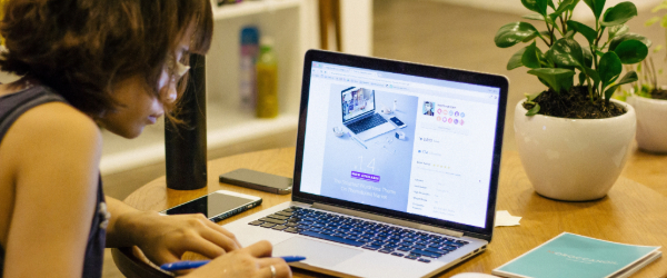Revenda de infoprodutos: o que é e como começar e lucrar