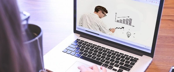 Como gravar curso online? Tudo que precisa para se lançar no EAD