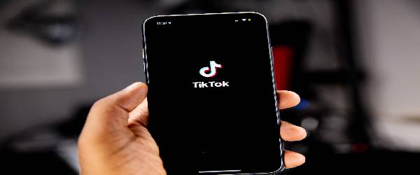 Como fazer bom uso das hashtags do TikTok? Descubra como viralizar!