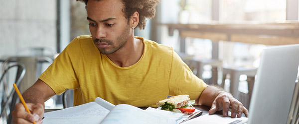 Curso de marketing digital: melhores opções + motivos para criar o seu