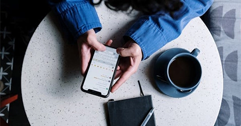 Como vender pelo WhatsApp: estratégias e integração com CRM
