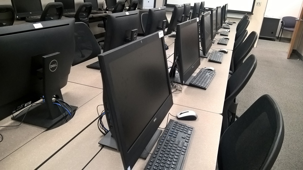 Saiba como montar um curso de informática online de forma simples!