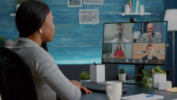 Plataformas EAD para empresas: por que deixar o PowerPoint?