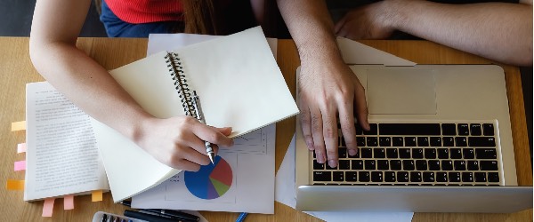 Como criar um curso de redação de sucesso