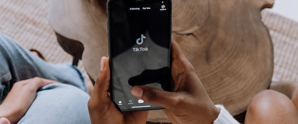 Marketing no TikTok: como usar a plataforma para atrair clientes?