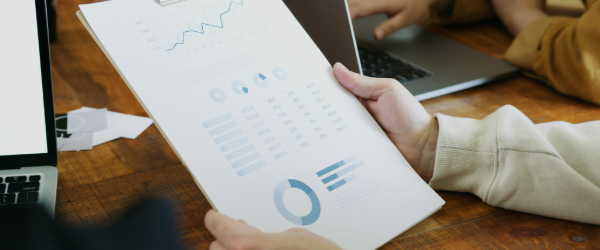 O que é marketing de resposta direta, benefícios e estratégias