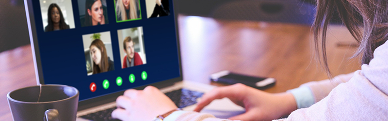 Como fazer palestra online? 8 dicas para encantar os espectadores
