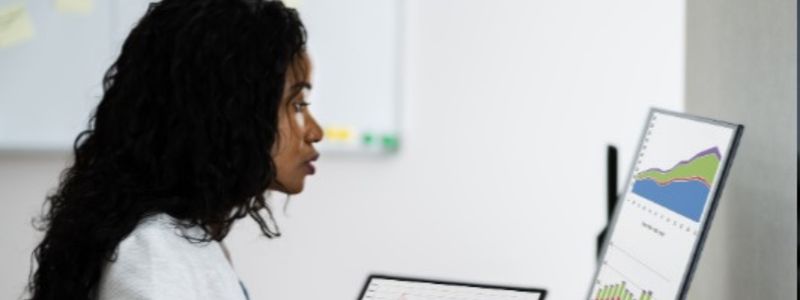 Como começar a trabalhar com marketing digital? Cursos e livros
